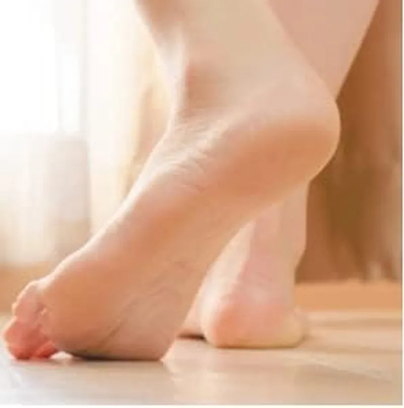 Corn & Callus Trimmer - Instant Relief from Corns & Calluses | Removes Dry, Hard & Cracked Skin | Home Pedicure Treatment for Footcare