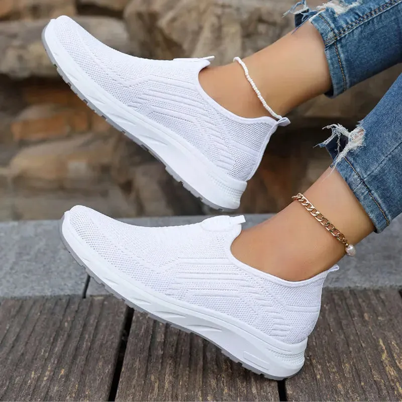 Dasgaus Women's Slip-On Breathable Barefoot Shoes for Casual Spring/Autumn Wear