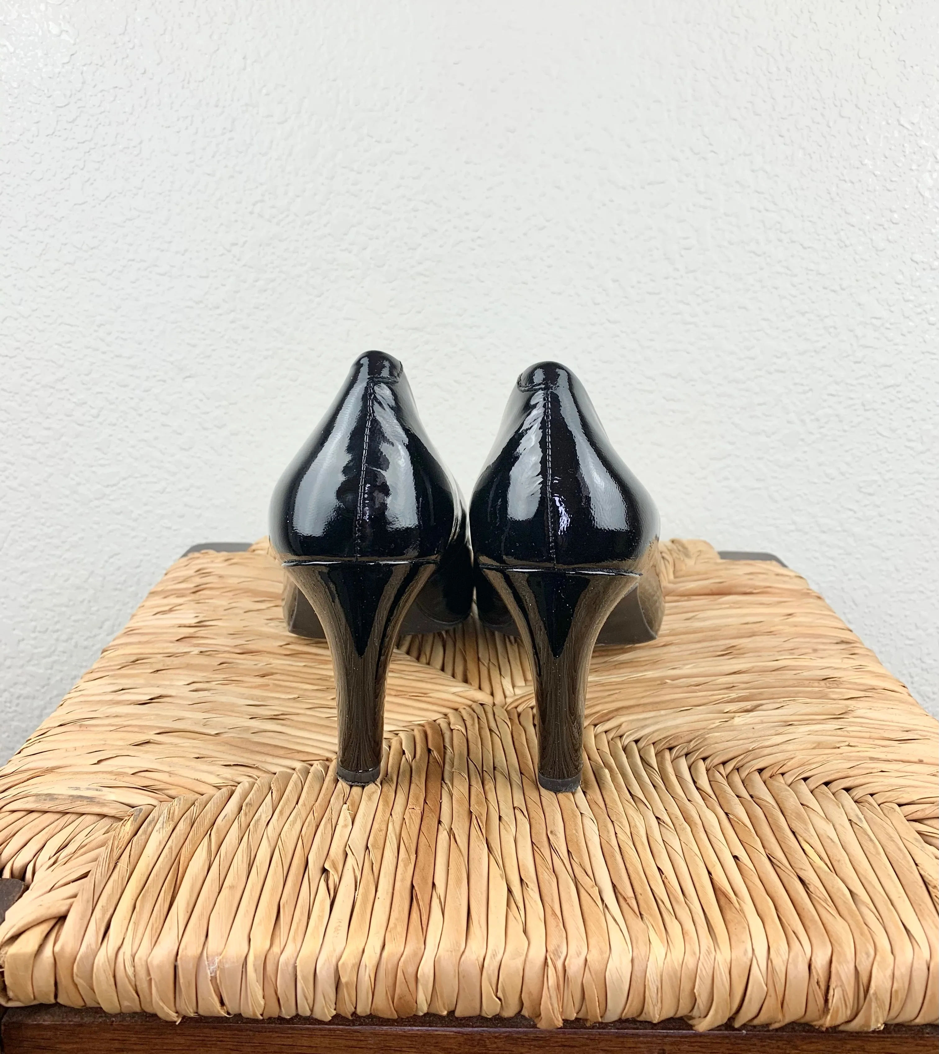 Easy Spirit “Naturaliz Winnie” Patent Pumps size 8.5W