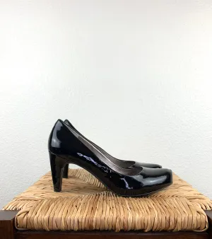 Easy Spirit “Naturaliz Winnie” Patent Pumps size 8.5W