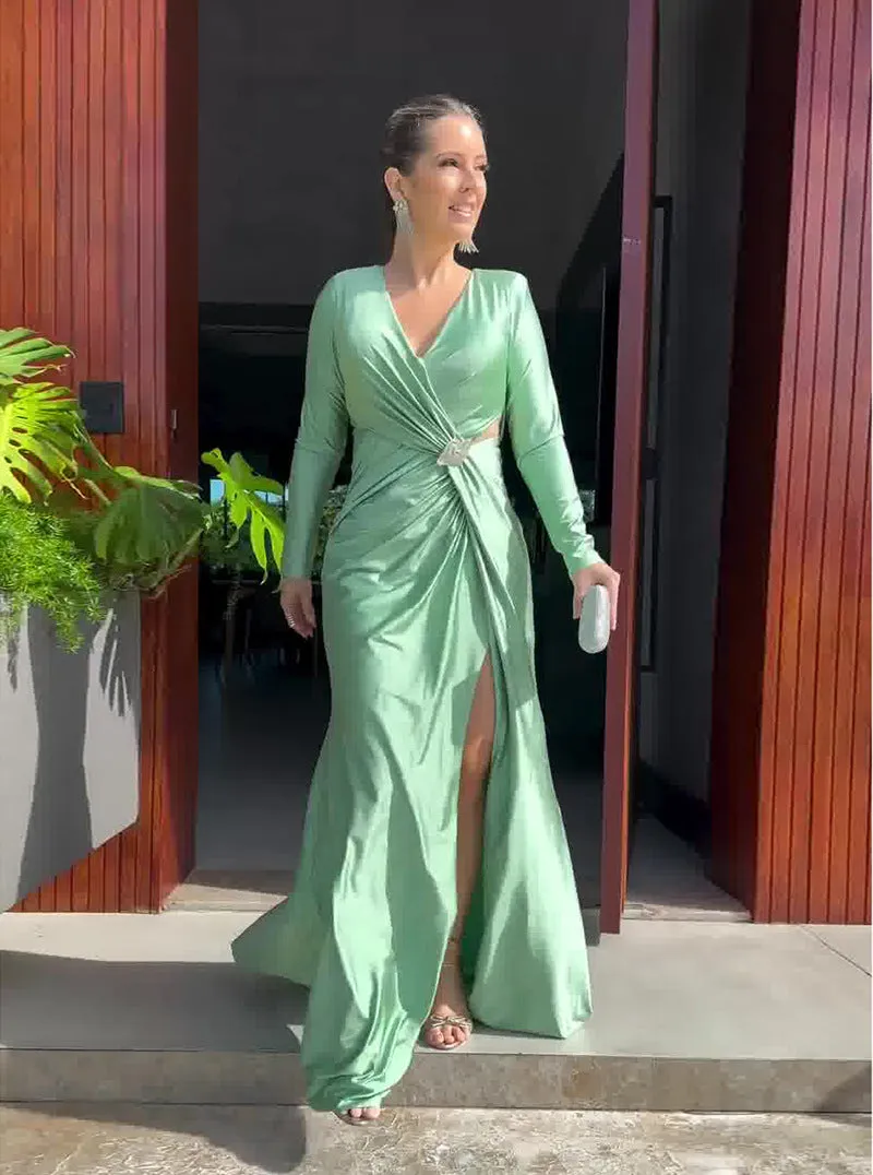 Elegant Long-Sleeve Wrap Maxi Dress with V-Neckline and Side Slit