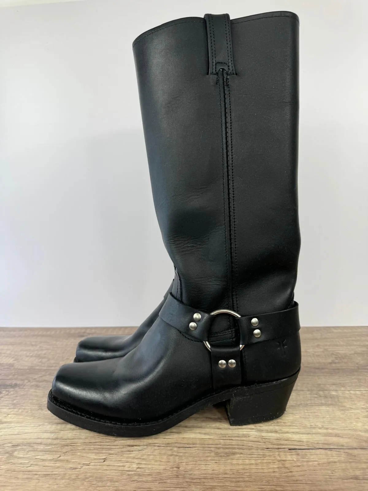 FRYE HARNESS 12R TALL LEATHER BOOTS