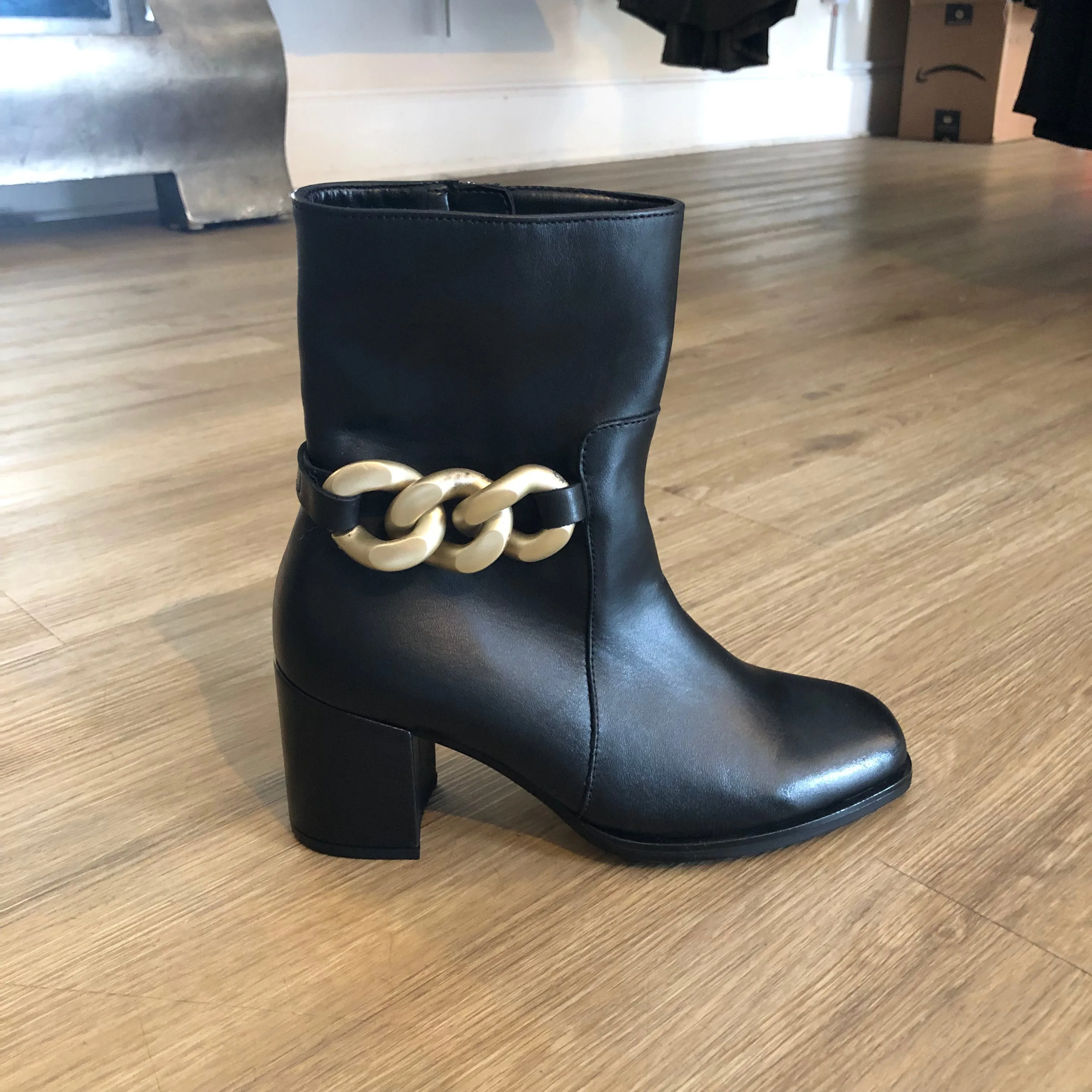 GABOR 95.621.27 BLACK LEATHER MIDI BOOT WITH GOLD CHAIN