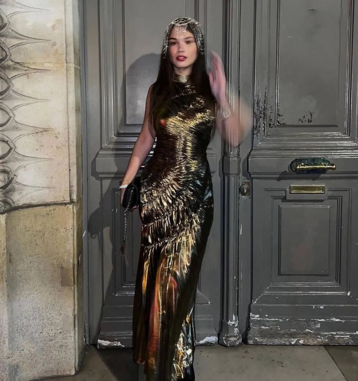 Glamorous Sleeveless Shiny Pleated Long Evening Gown
