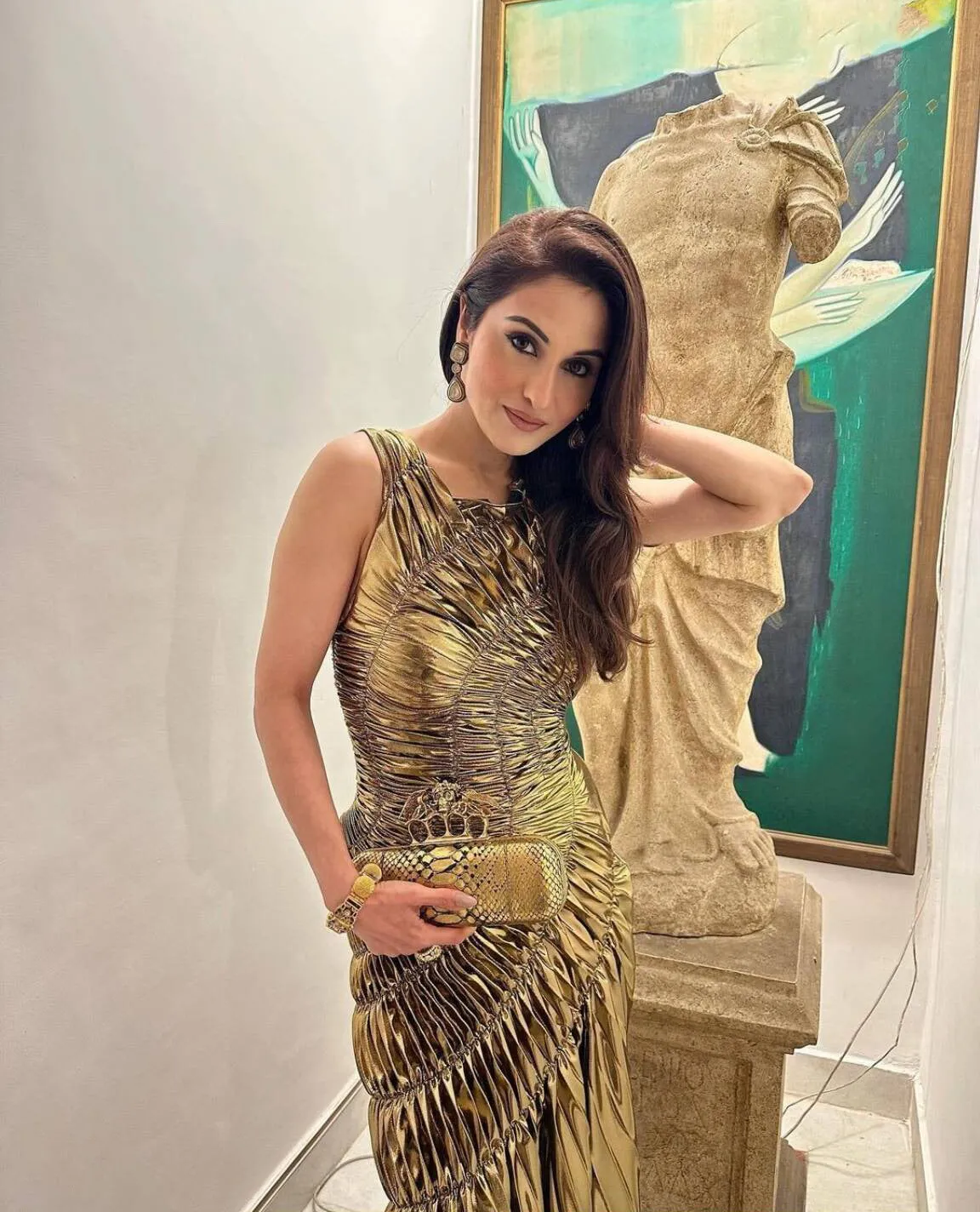 Glamorous Sleeveless Shiny Pleated Long Evening Gown