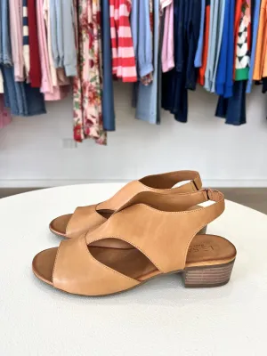 LEADER LEATHER HEEL || TAN