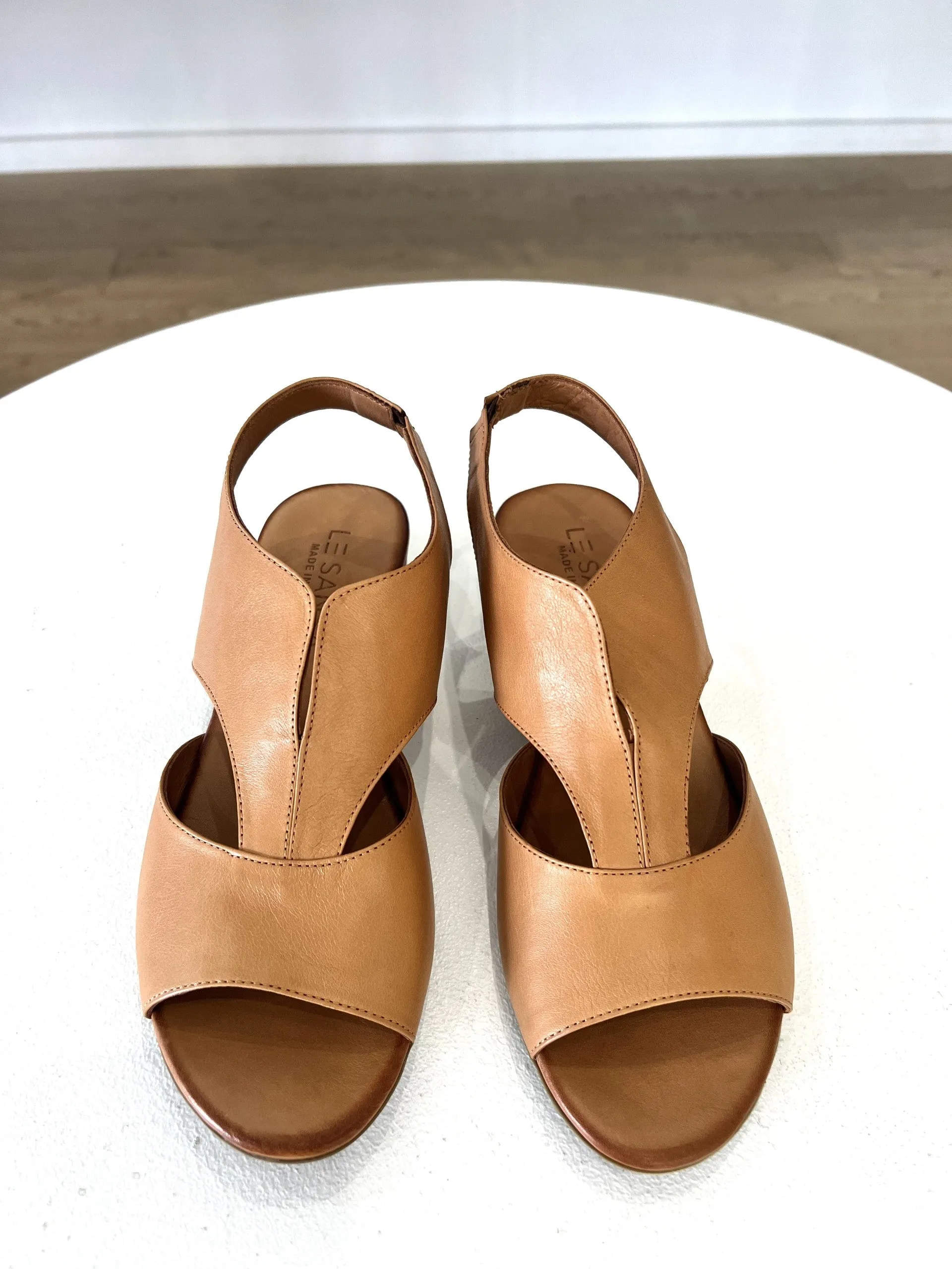 LEADER LEATHER HEEL || TAN