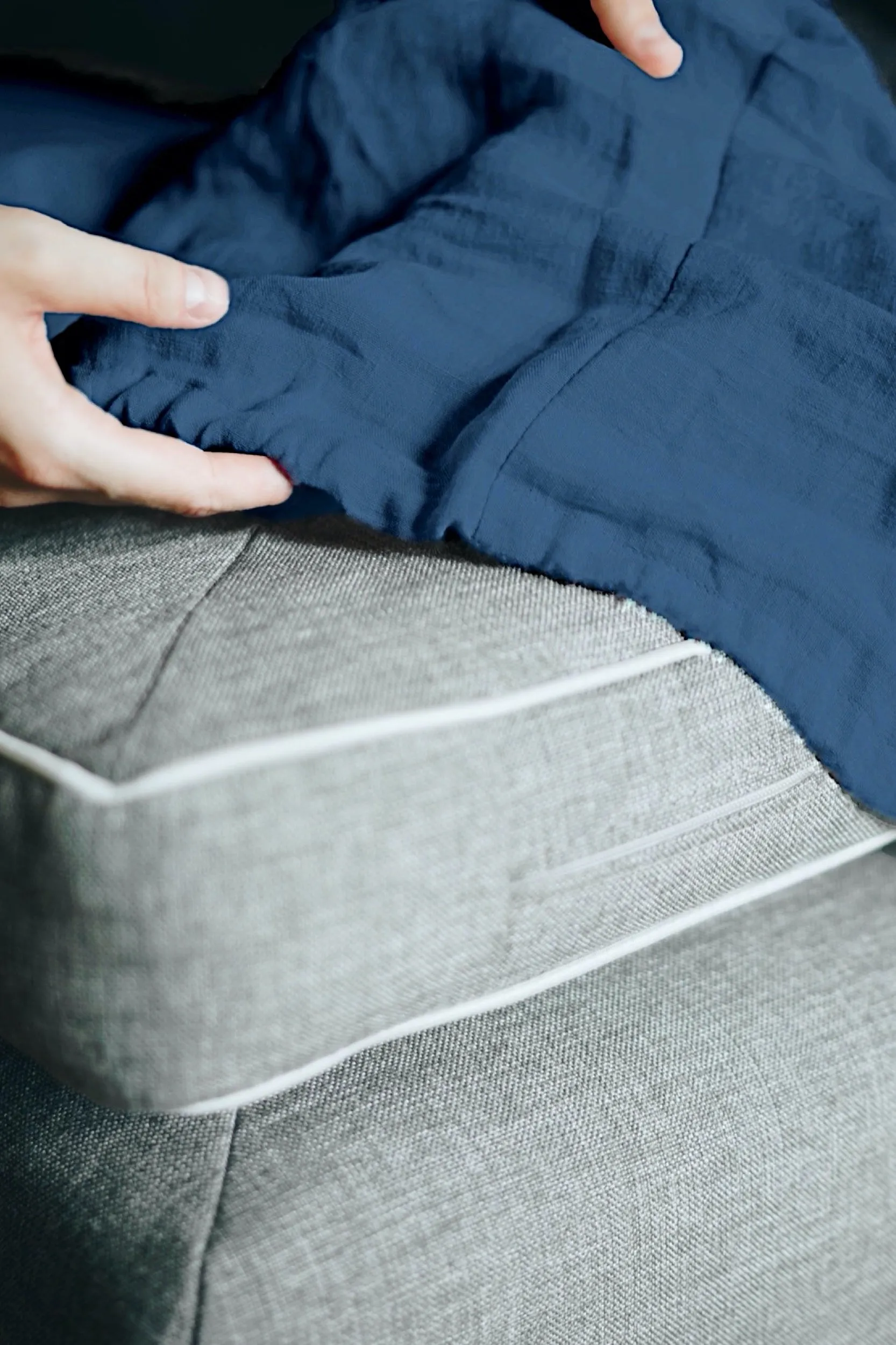 Linen fitted sheet - dark blue