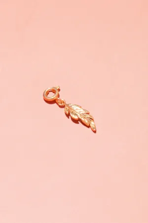 LUCKY CHARM: FEATHER