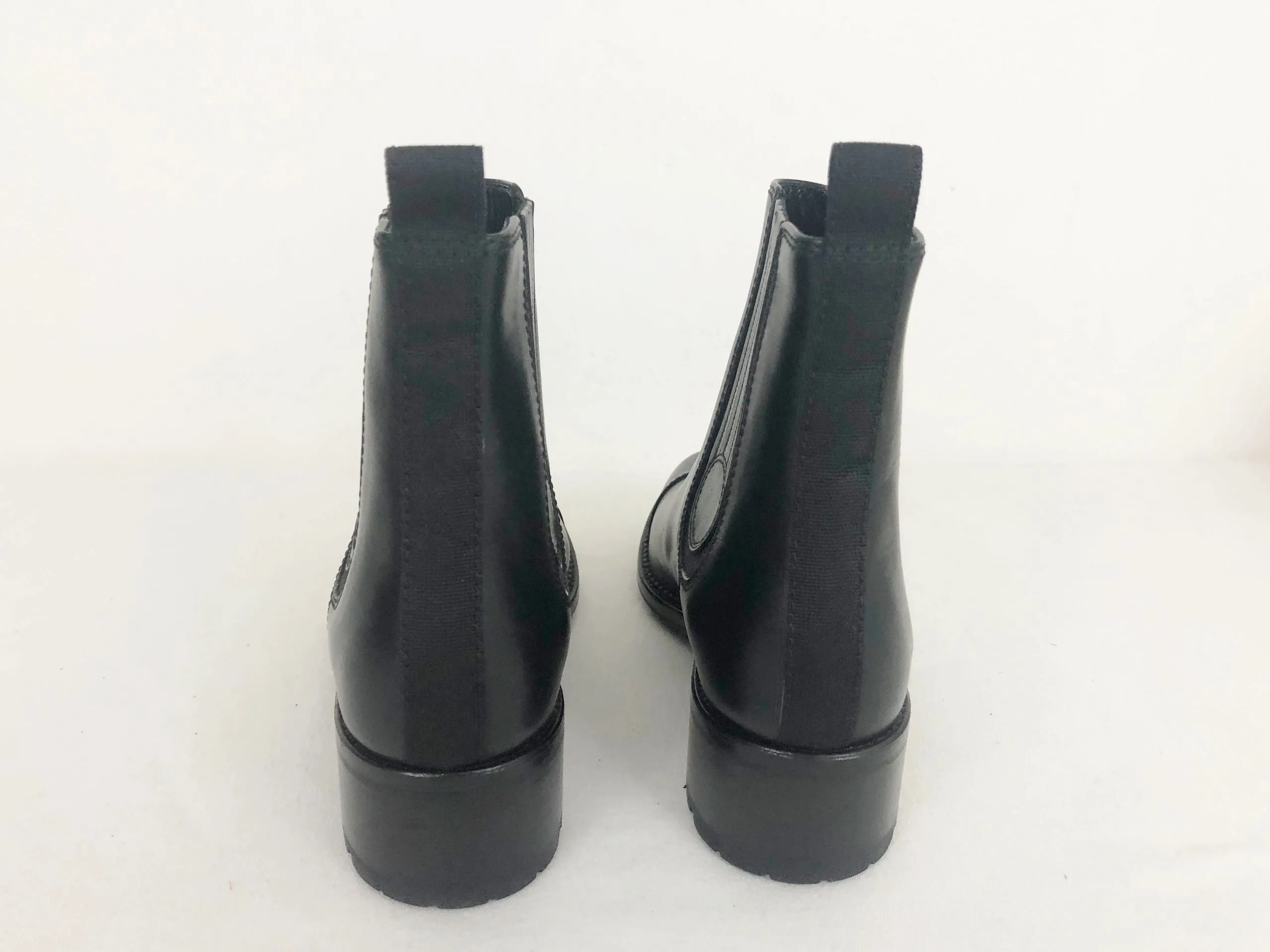 NEW Chanel Chelsea Boots Size 37 It (7 Us)