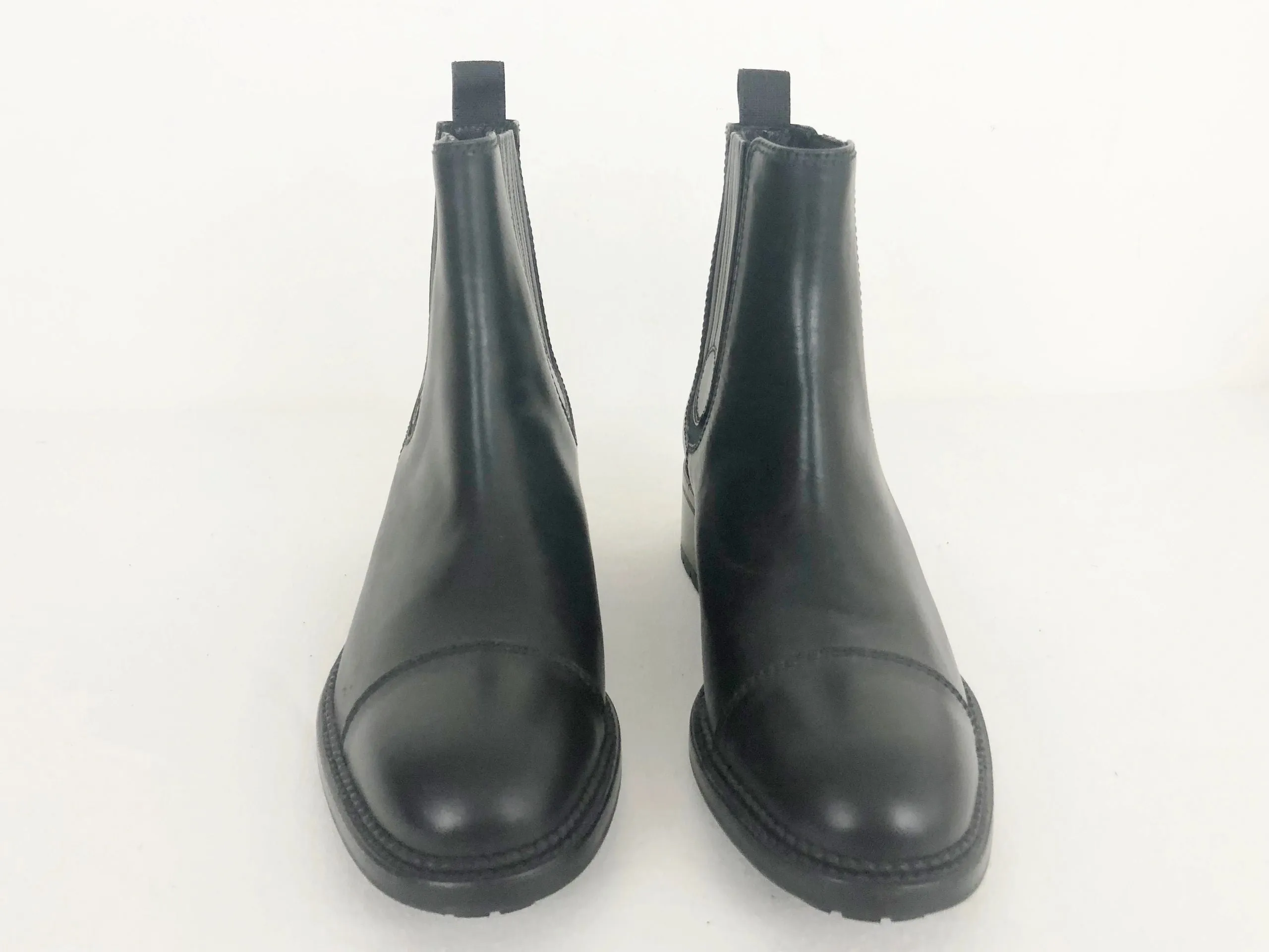 NEW Chanel Chelsea Boots Size 37 It (7 Us)