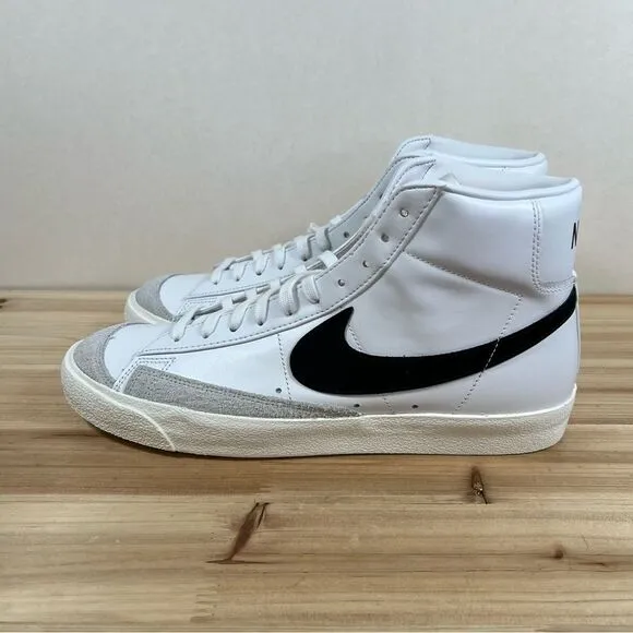 NEW Nike Blazer Mid '77 Vintage sneakers Mens 11 White Black