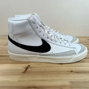 NEW Nike Blazer Mid '77 Vintage sneakers Mens 11 White Black