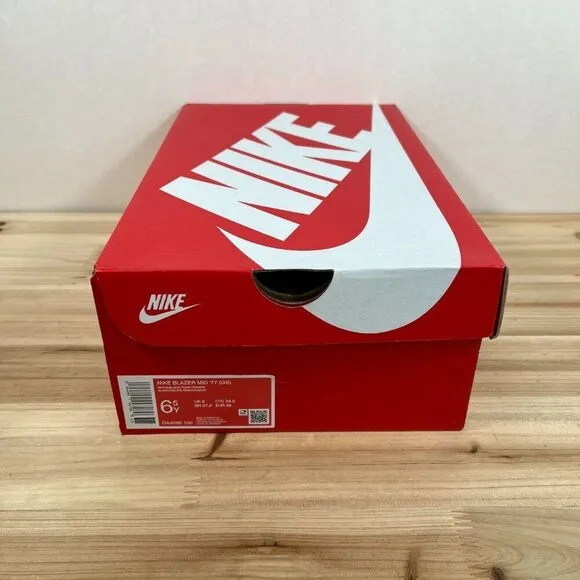 Nike Blazer Mid '77 GS Vintage sneakers kids Youth 6.5 White Black NEW in Box