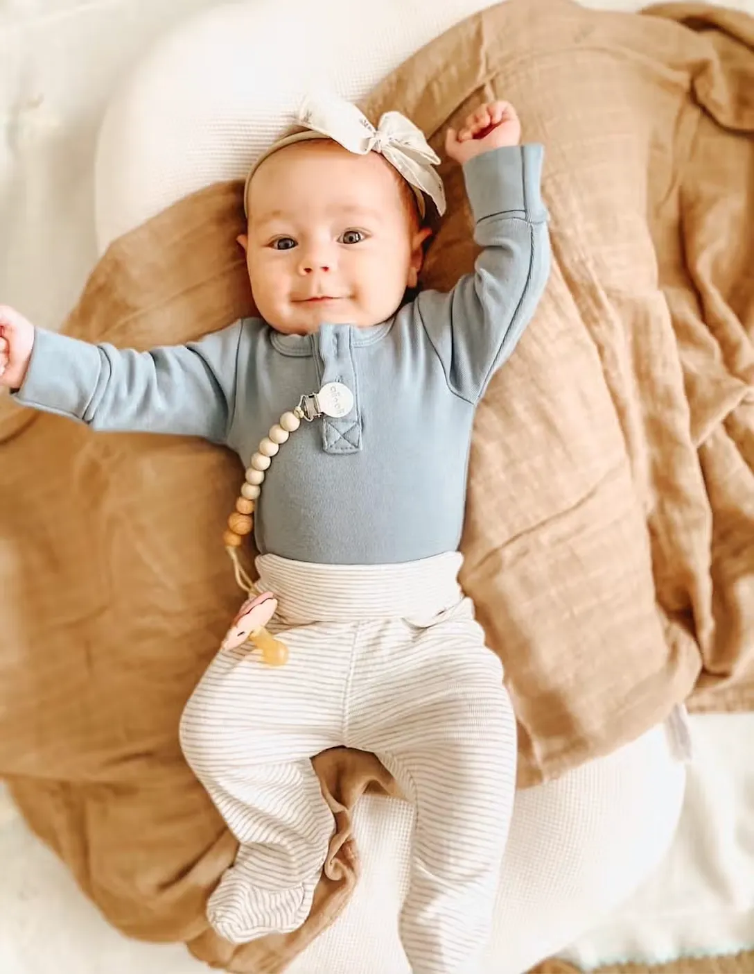 Pacifier Clip - Taupe Wood