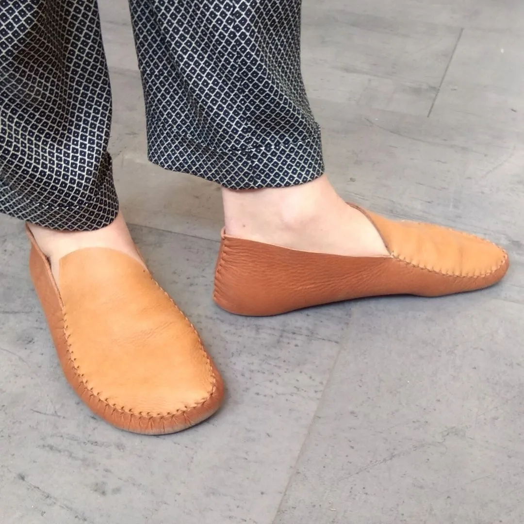 "Leaf" Moccasins / Custom-Made Barefoot-Shoes
