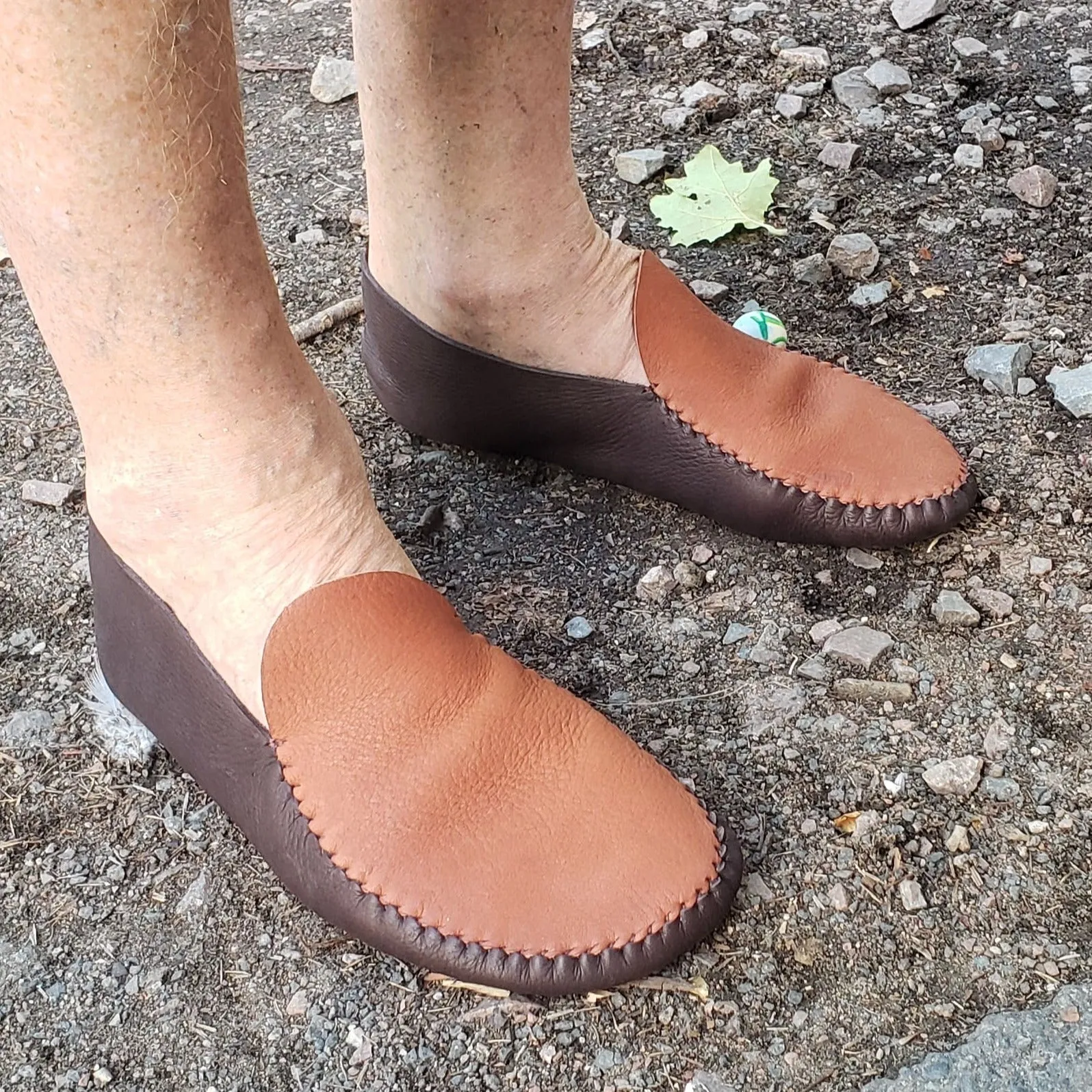 "Leaf" Moccasins / Custom-Made Barefoot-Shoes