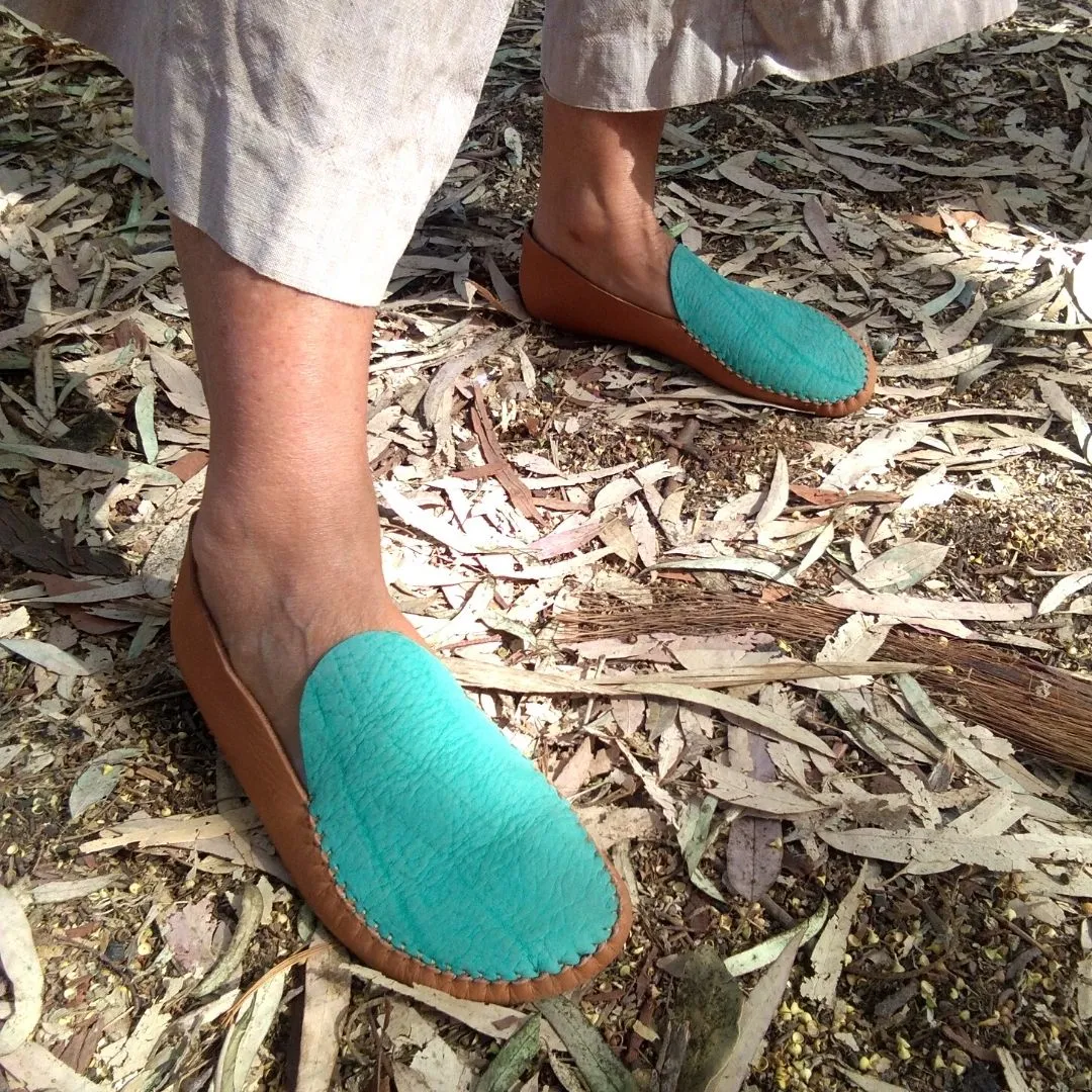 "Leaf" Moccasins / Custom-Made Barefoot-Shoes