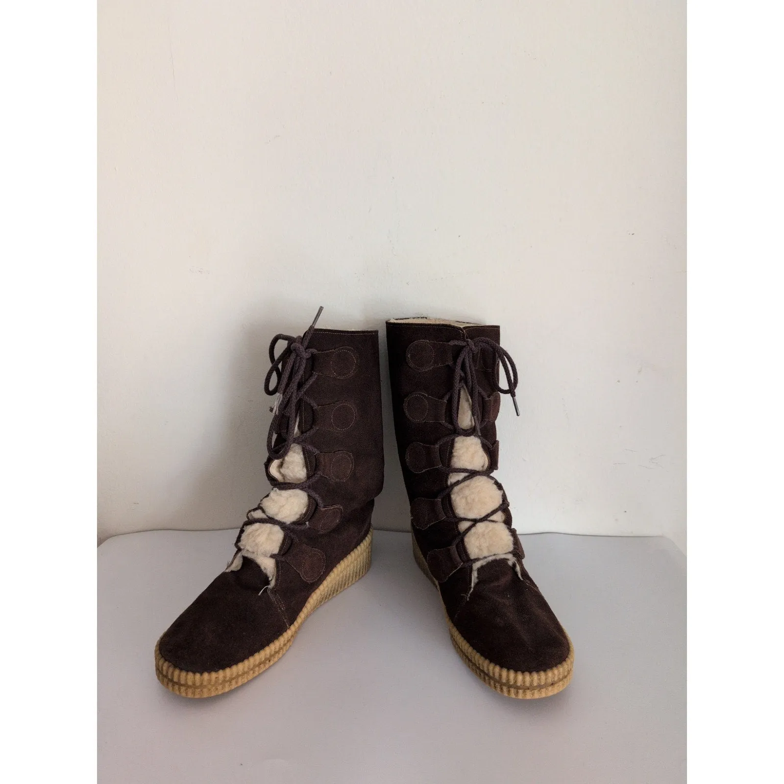 Vintage 70s Winter Boots Ladies Brown Suede   Shearling Size 9