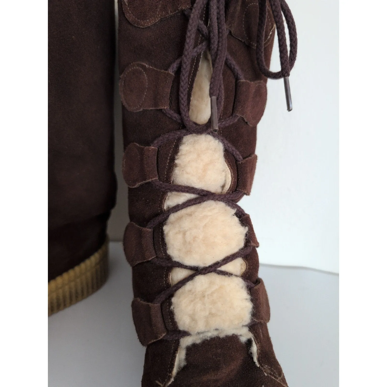 Vintage 70s Winter Boots Ladies Brown Suede   Shearling Size 9