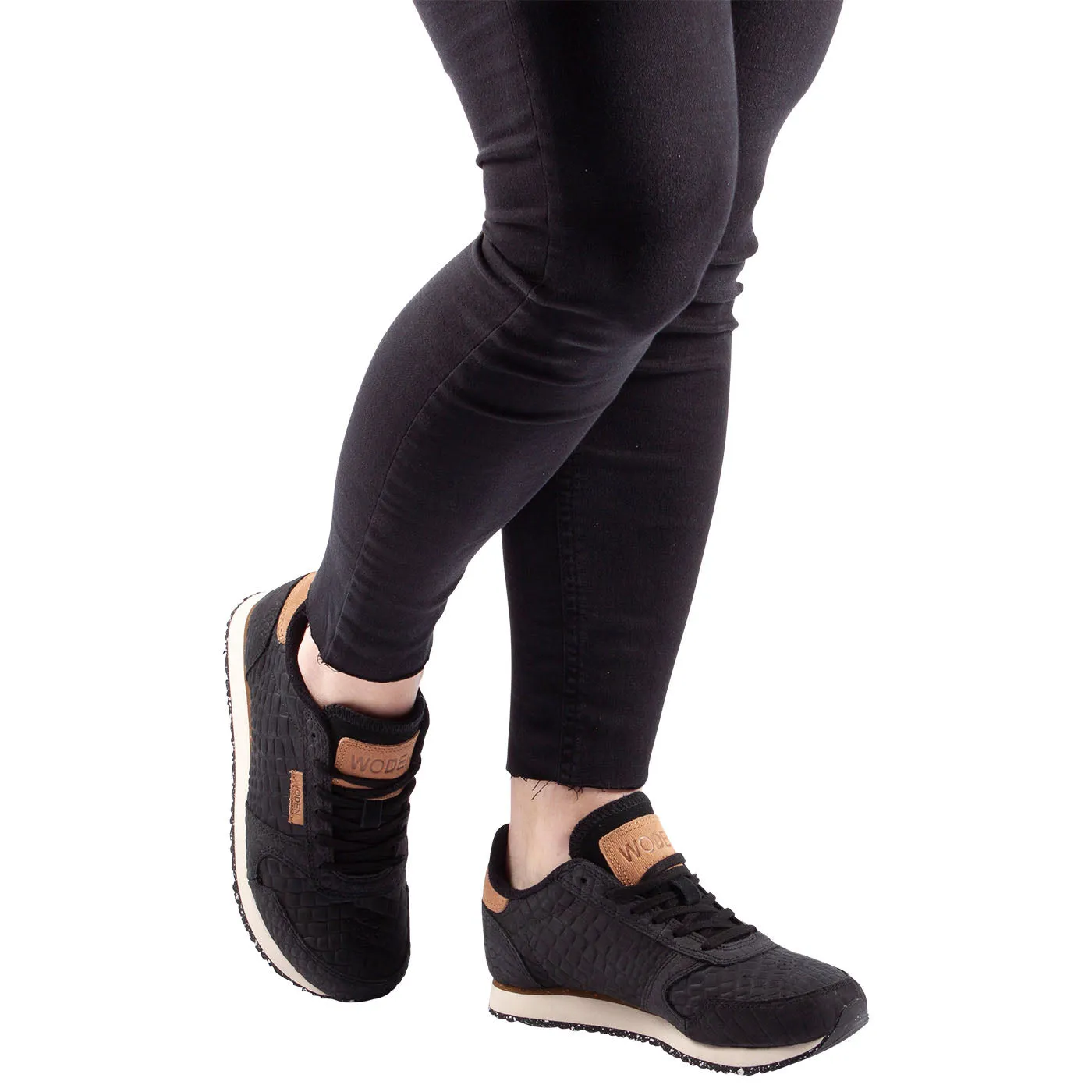 Ydun Stamped Leather - Black